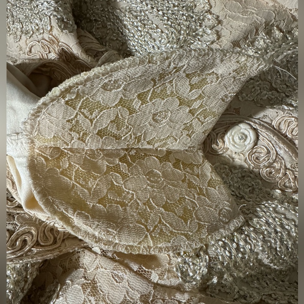 Vintage Modelia New York Metallic Lace Embroidered Top – XXL Elegant Blouse - Picture 3 of 8